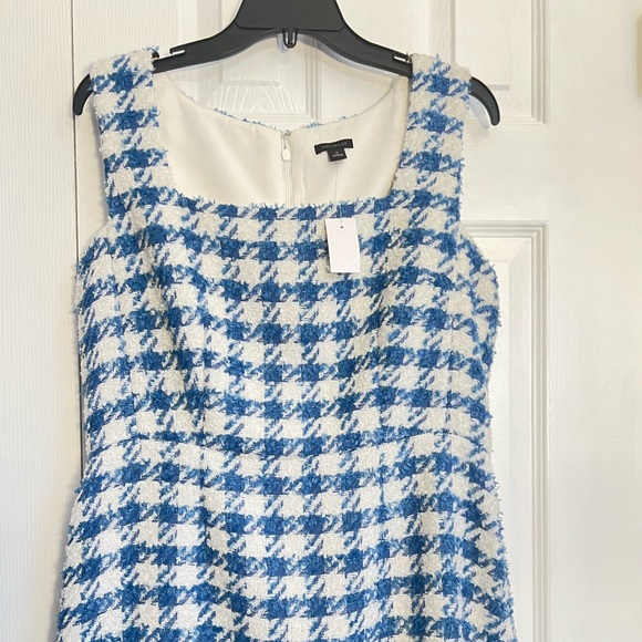 Chevron Winter Dress - Ann Taylor NWT - Picture 3 of 7